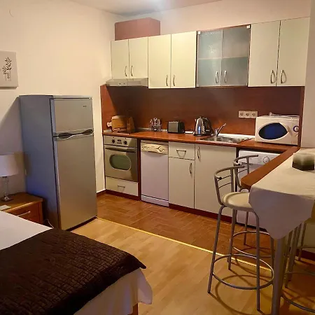 Lägenhet Beachfront With Sea Views